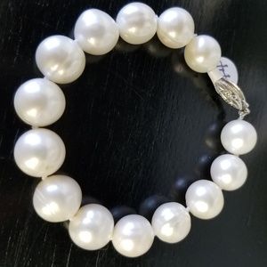 7.5" White Freshwater Cultured Pearl Bracelet